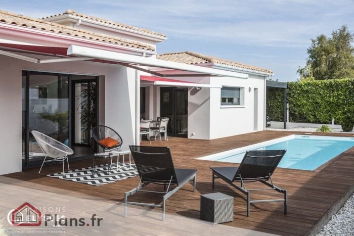 Villa balnéaire moderne avec plan en U – Image 1