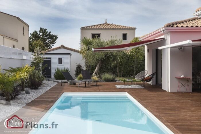 Villa balnéaire moderne avec plan en U – Image 2