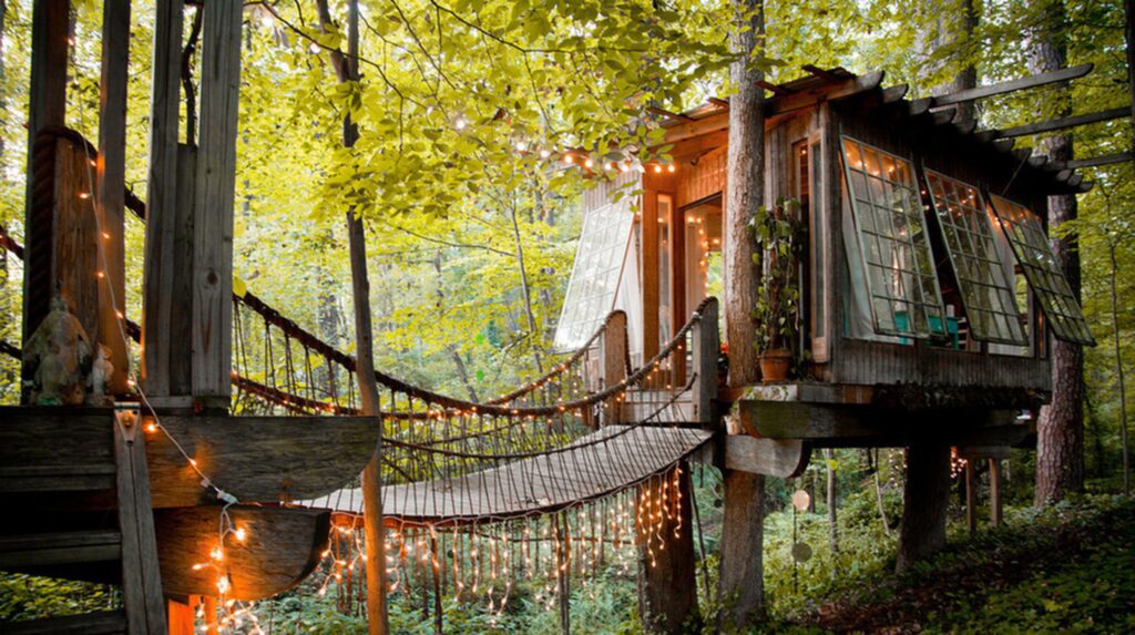 cabane avec passerelle