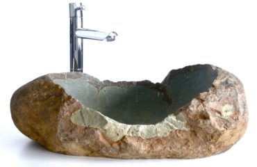 Un lavabo en pierre