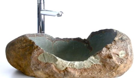 Un lavabo en pierre