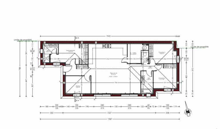 Bonjour,

Nous souhaiterions avoir votre avis sur le plan de notre maison et en particulier sur l'entrée.
Nous hésitons sur le positionnement du placard.

Option 1 (Photo blanche): Placard situé en fa