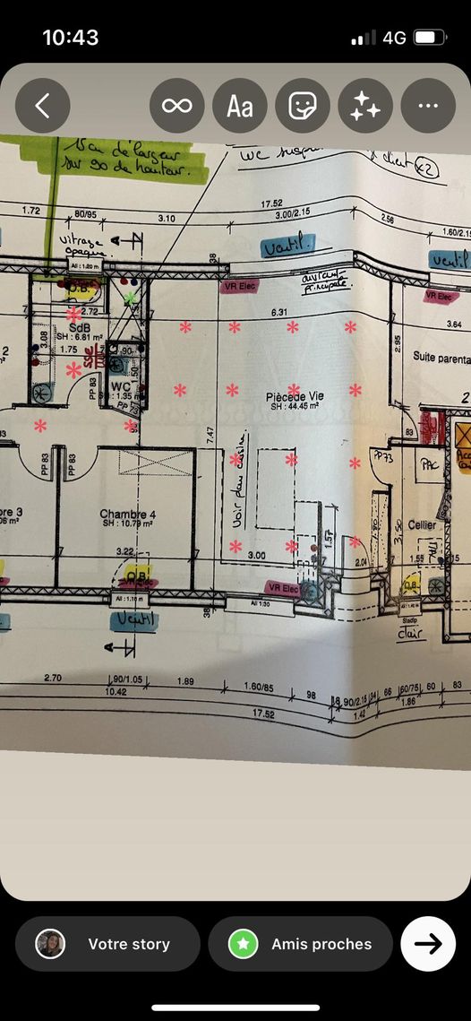 Bonjour à tous,  Que pensez-vous de cette implantation de spot ?  1m30.  1m25. Pour la pièce de vie  L’électricien propose 55€ HT pour fourniture et pose spot IP65 Debo RD-230 + préparation, est-ce un